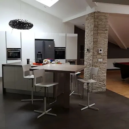 Lovely Private In A Loft Appartement